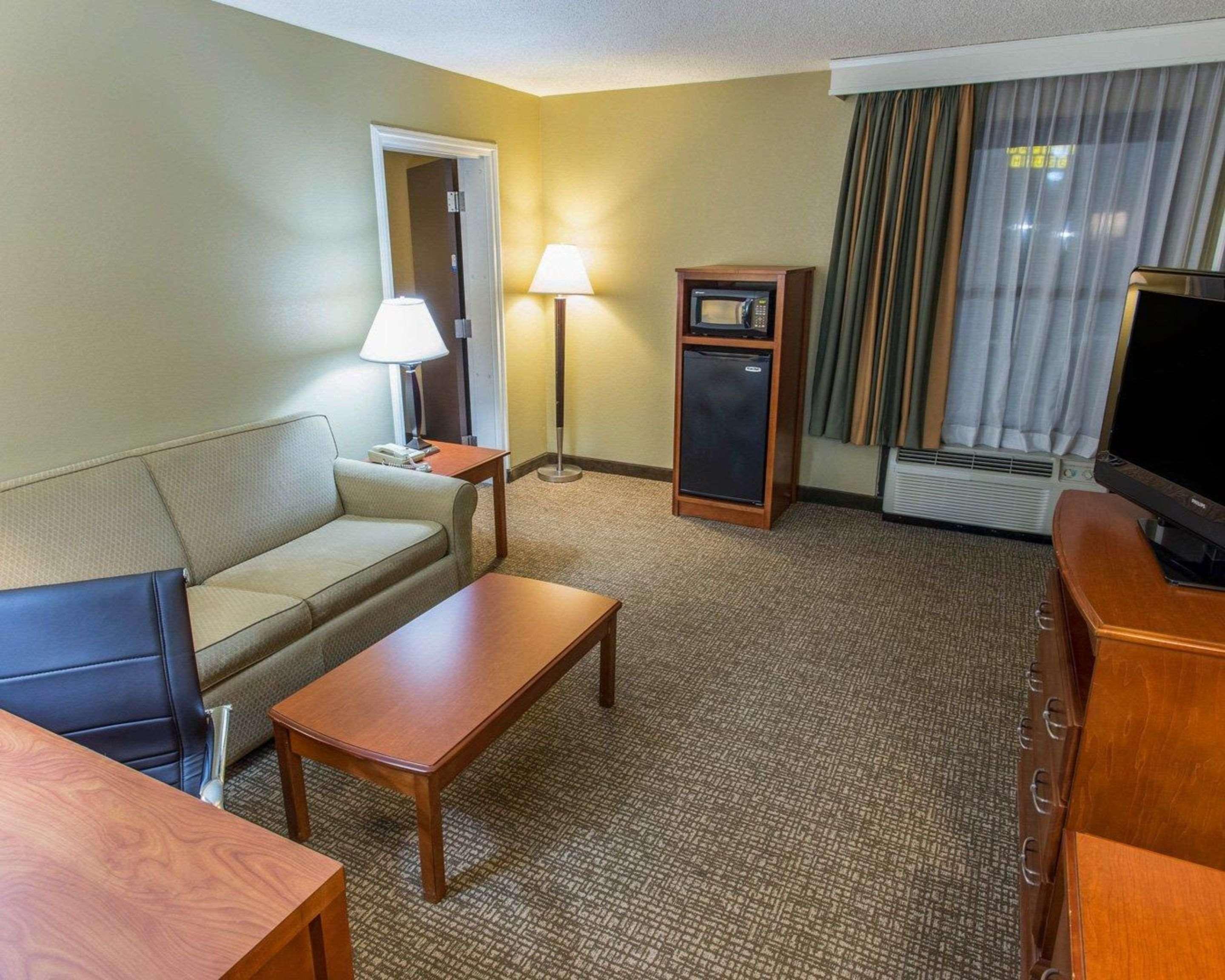 Comfort Inn Opelika - Auburn Buitenkant foto