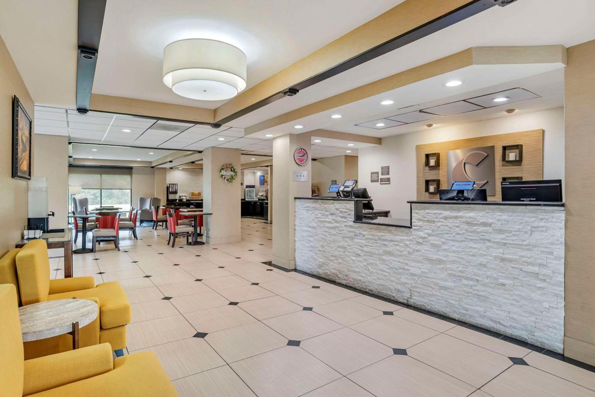 Comfort Inn Opelika - Auburn Buitenkant foto